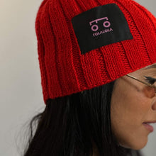 Load image into Gallery viewer, HANDMADE BEANIES <3