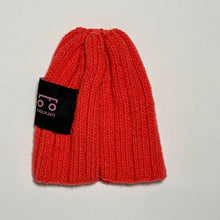 Load image into Gallery viewer, HANDMADE BEANIES <3